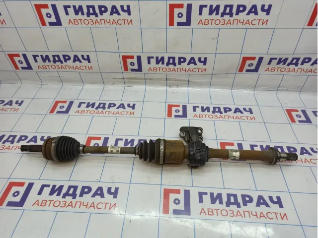 Привод передний правый Kia Rio X (X-Line) 49501-H0000. Дефект резъбы.