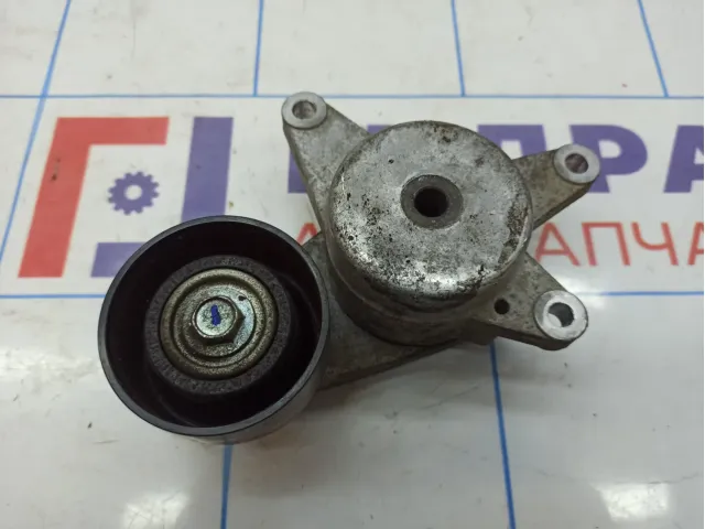 Ролик ручуйкового ремня с кронштейном Kia Rio X (X-Line) 25281-04600.