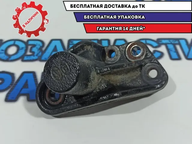 Кронштейн двигателя правый Kia Rio 3 218253X000.
