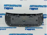 Обшивка двери багажника Kia Rio 3 817504Y200WK. Дефект.