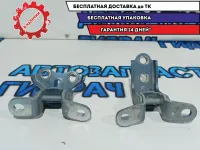 Петли двери задней левой Kia Rio 3.