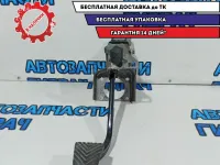 Педаль тормоза Kia Rio 3 32800-1R100.