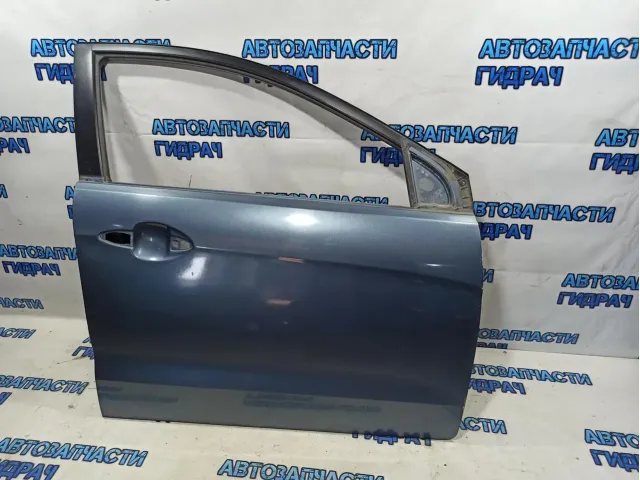 Дверь передняя правая Kia Rio 3 76004-4Y000. Дефект.