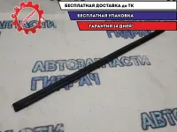 Уплотнитель стекла двери задней правой Kia Rio 4  83241H0000