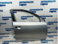 Дверь передняя правая Kia Rio 4 76004-H0000. Царапина.