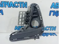 Рамка противотуманной фары правой Kia Rio 4 86524H0000.