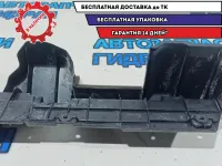 Воздуховод радиатора правый Kia Rio 4 25321H5000.