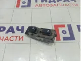 Кнопка стеклоподъемника переднего правого Kia Carens 935751D0010G