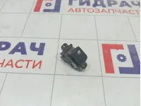 Кнопка стеклоподъемника заднего Kia Carens 935801D0010G