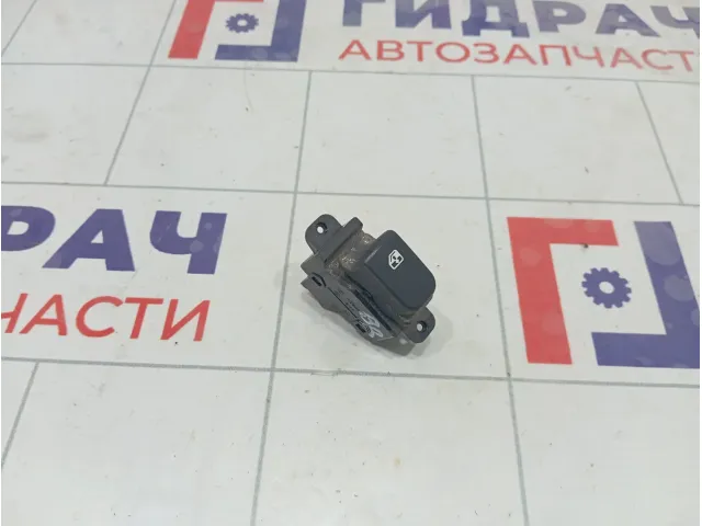 Кнопка стеклоподъемника заднего Kia Carens 935801D0010G