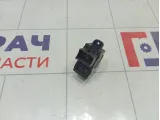 Кнопка стеклоподъемника заднего Kia Carens 935801D0010G