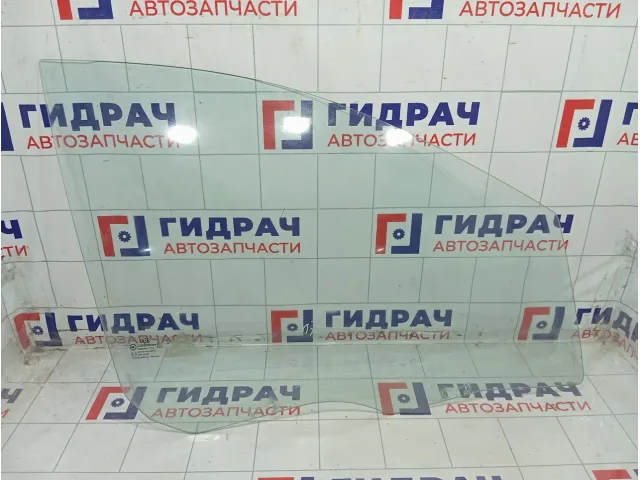 Стекло двери передней правой Kia Carens 824211D000