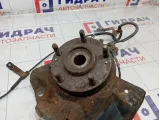 Кулак поворотный передний правый Kia Carens 517161D100