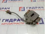 Суппорт тормозной задний правый Kia Carens 582301D100