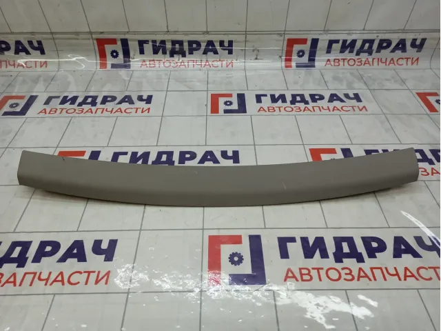 Обшивка двери багажника Kia Carens 817611D000