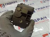 Моторчик заслонки отопителя (печки) Kia Carens
