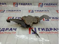 Рычаг, педаль стояночного тормоза Kia Carens 597101D000