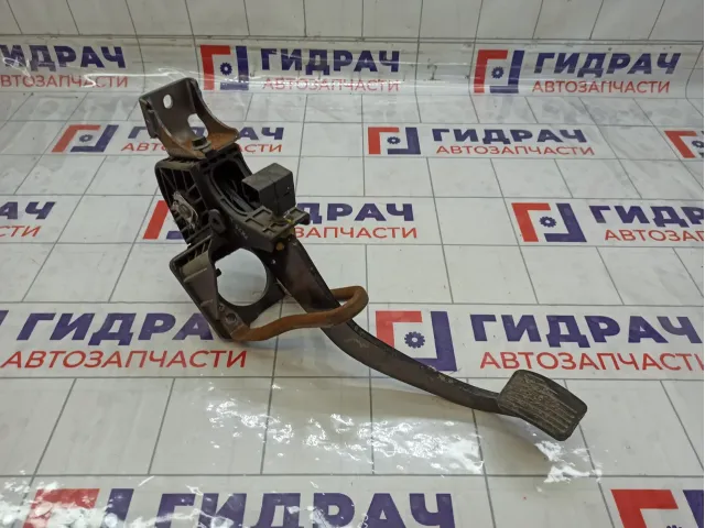 Педаль тормоза Kia Carens