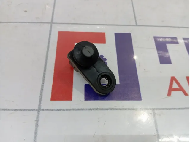 Выключатель концевой Kia Ceed (ED) 93560-3B100