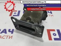 Кронштейн усилителя переднего бампера правый Kia Ceed 64720-1H010.