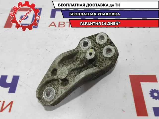 Кронштейн опоры двигателя правой Kia Ceed 21815-2H000.