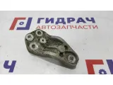 Кронштейн опоры двигателя правой Kia Ceed 21815-2H000.