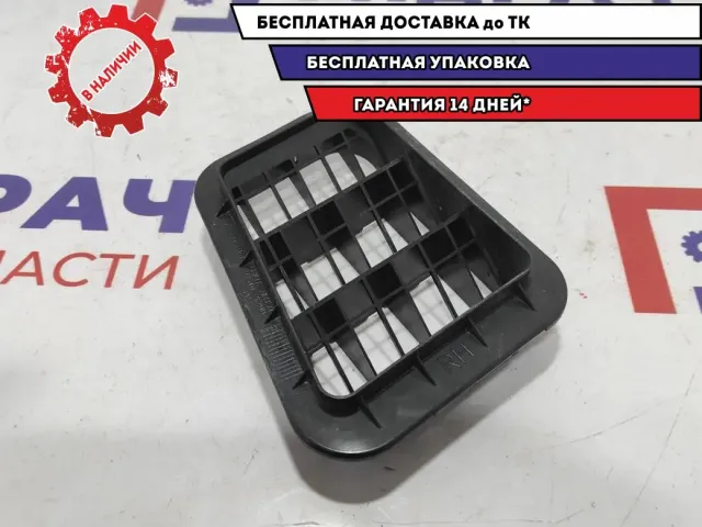 Решетка вентиляционная правая Kia Ceed 97510-2F200. Дефект.