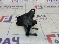 Кронштейн двигателя правый Kia Ceed (ED) 21670-2B000