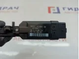 Моторчик стеклоподъемника задний правый Kia Ceed 83460-1H010.