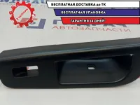 Накладка кнопки стеклоподъемника задняя левая Kia Ceed 833511H000EQ.