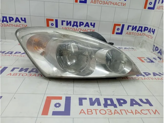 Фара передняя правая Kia Ceed 921021H000