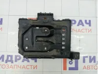 Крышка аккумулятора (АКБ) Kia Ceed 371502H000