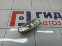 Повторитель на крыло белый Kia Ceed (ED) 92303-3L100