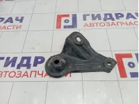 Кронштейн балки передний правый Kia Ceed 624772H000