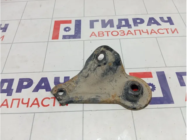 Кронштейн балки передний левый Kia Ceed 624762H000