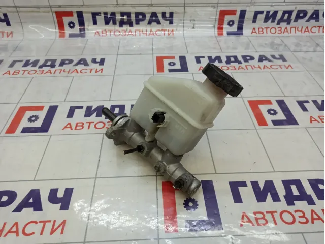 Цилиндр тормозной главный Kia Ceed 585101H000
