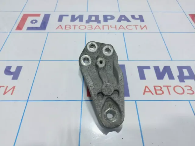 Кронштейн опоры двигателя правый Kia Ceed (ED) 21815-2H000