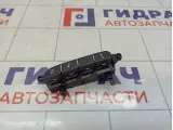 Блок кнопок Kia Ceed (CD) 93300-J7AC0