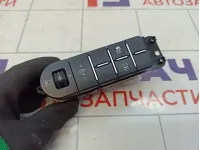 Блок кнопок Kia Ceed (CD) 93700-J7400