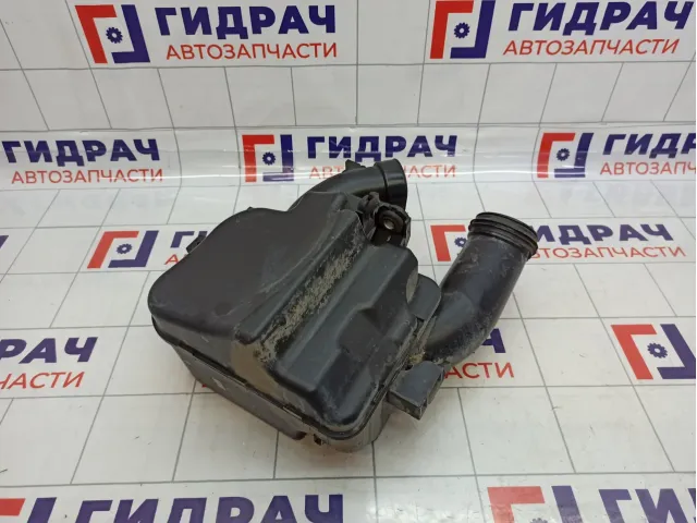 Резонатор воздушного фильтра Kia Ceed (CD) 28220-J7200