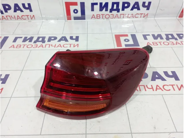 Фонарь задний наружный правый Kia Ceed (CD) 92402-J7100