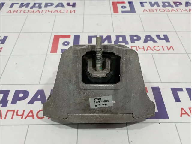 Опора двигателя правая Kia Ceed (CD) 21810-J7000