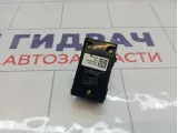 Кнопка стеклоподъемника переднего правого Kia Ceed 93575J7000