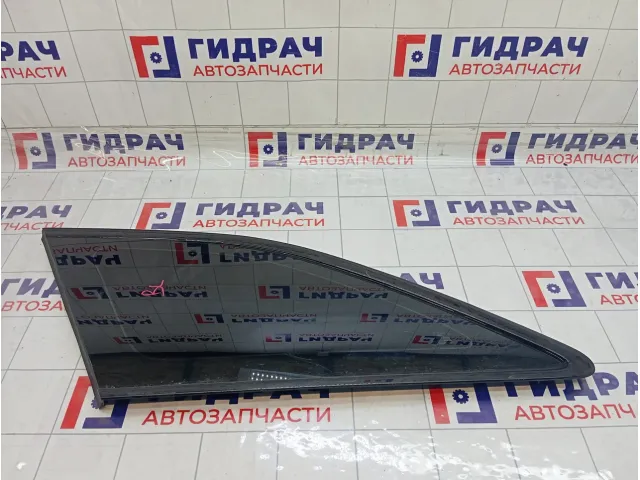 Стекло кузовное глухое (форточка) заднее левое Kia Ceed 87810J7DA0