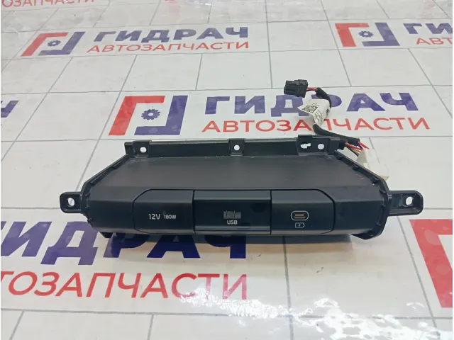 Разъем USB AUX Kia Ceed 84682J7030