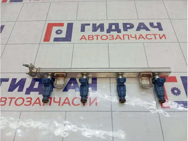 Топливная рампа (топливная рейка) Kia Ceed 353102B000