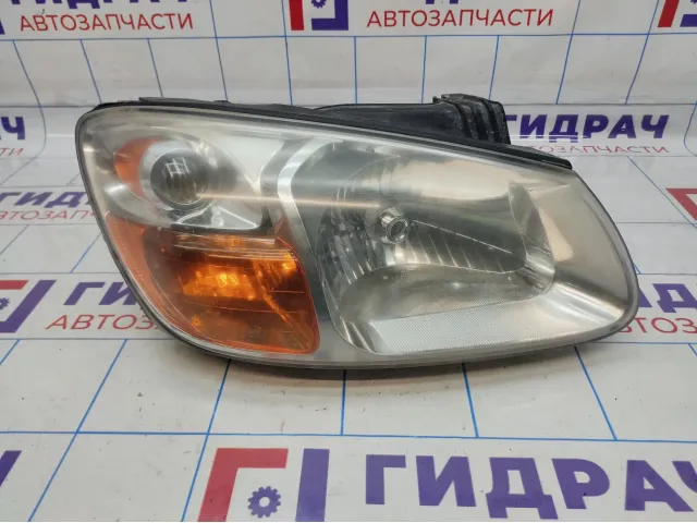 Фара правая Kia Cerato (LD) 92102-2F520