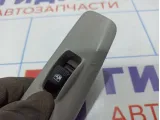 Кнопка стеклоподъемника заднего левого Kia Cerato (LD)