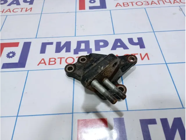 Кронштейн двигателя правый Kia Cerato (LD) 21670-2B000