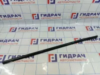 Накладка стекла заднего правого Kia Cerato (TD) 83220-1M000
